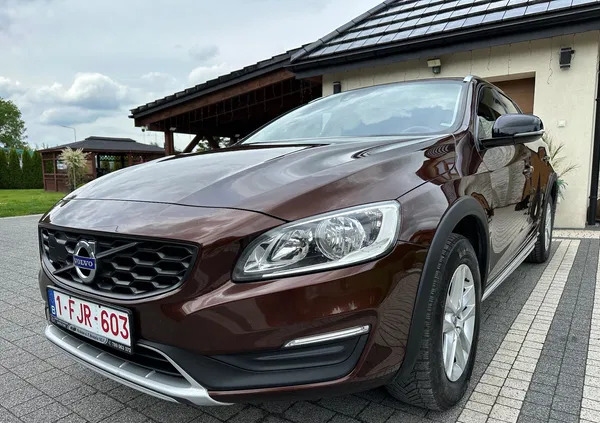 volvo v60 cross country mazowieckie Volvo V60 Cross Country cena 67000 przebieg: 190000, rok produkcji 2018 z Kraków